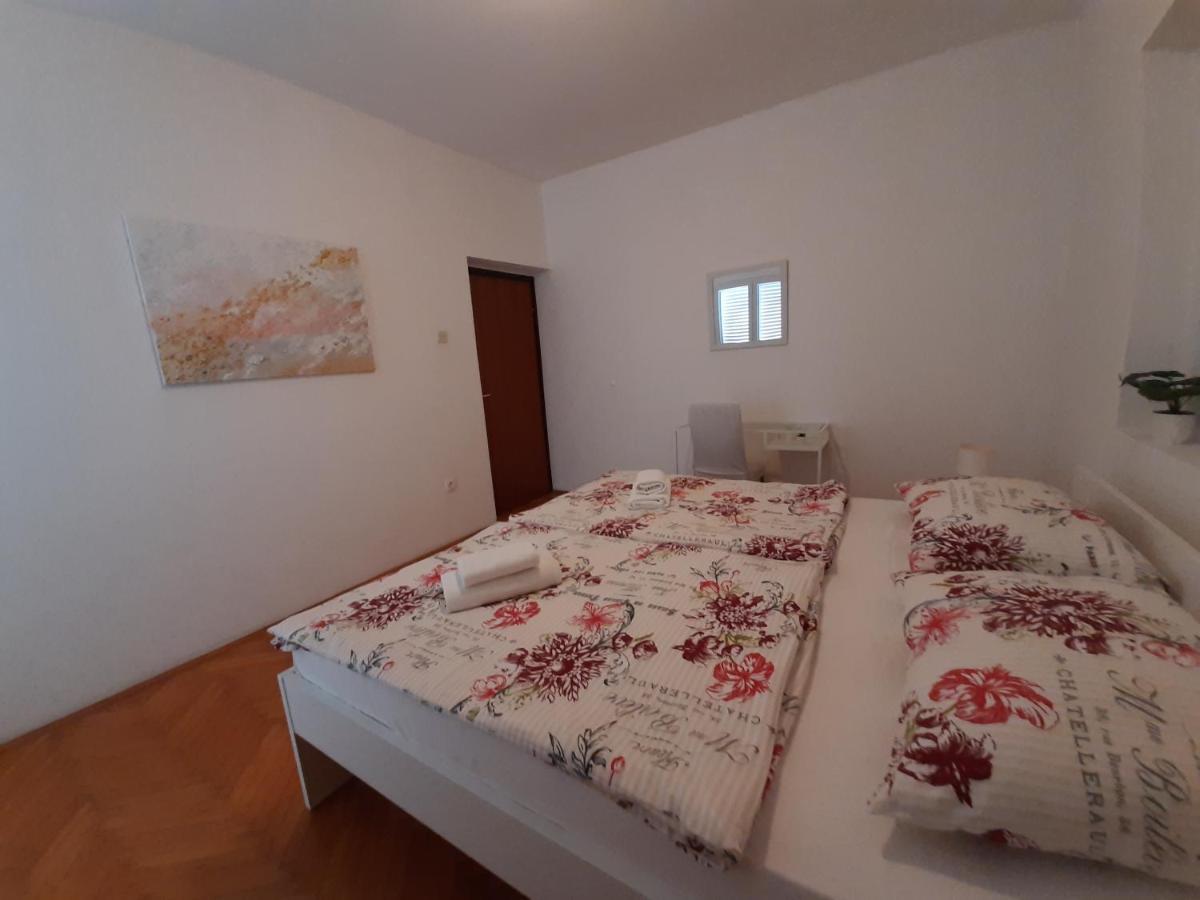 Family House Rebeka Apartment Ugljan Luaran gambar