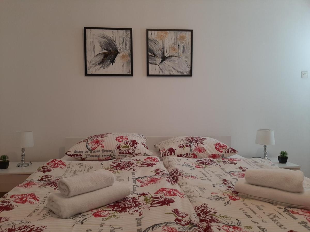 Family House Rebeka Apartment Ugljan Luaran gambar