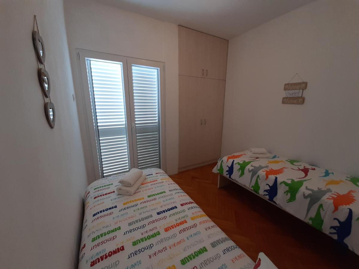 Family House Rebeka Apartment Ugljan Luaran gambar