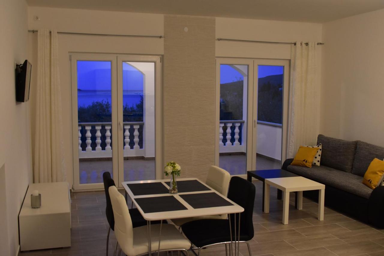 Family House Rebeka Apartment Ugljan Luaran gambar