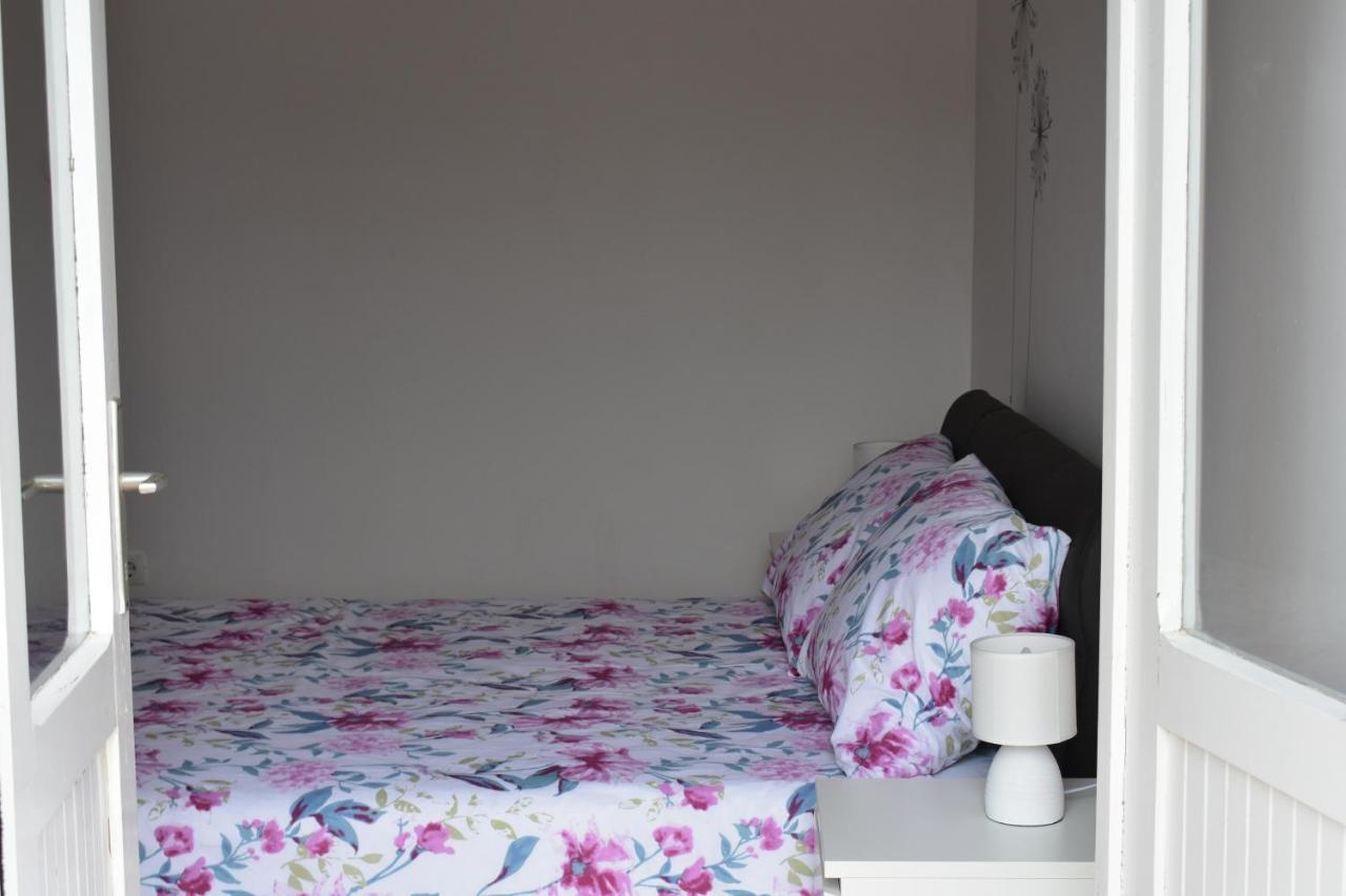 Family House Rebeka Apartment Ugljan Luaran gambar